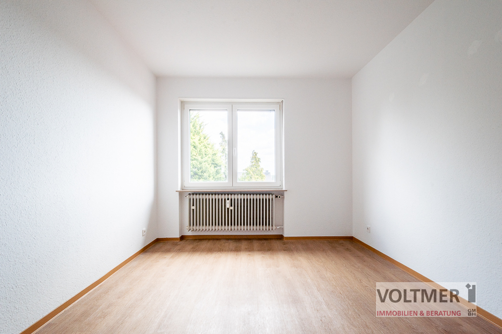 BEGEHRT - helle 4-Zimmer Wohnung mit Balkon und Garage in ruhiger Lage von Bexbach!
