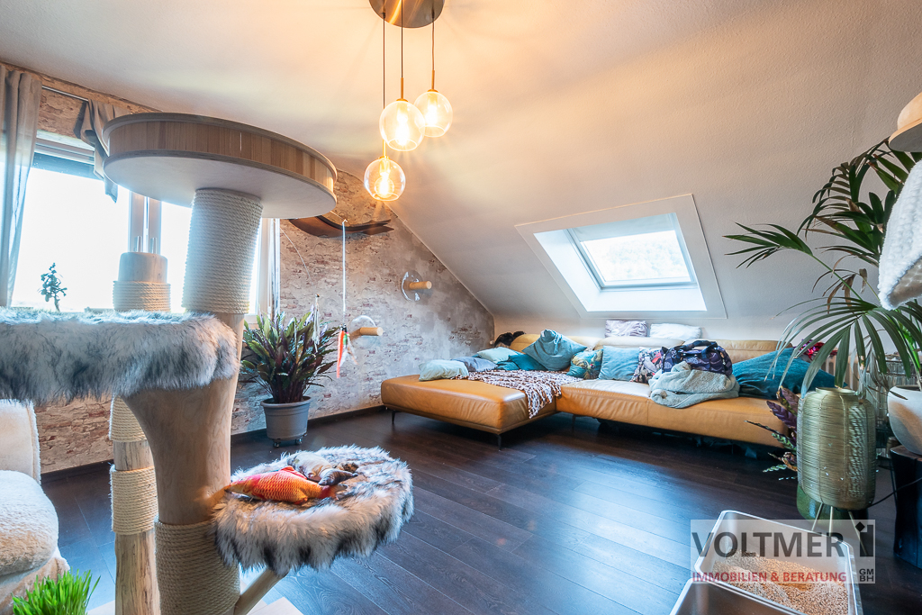 LICHTDURCHFLUTET - vermietete Eigentumswohnung mit Balkon in Neunkirchen!