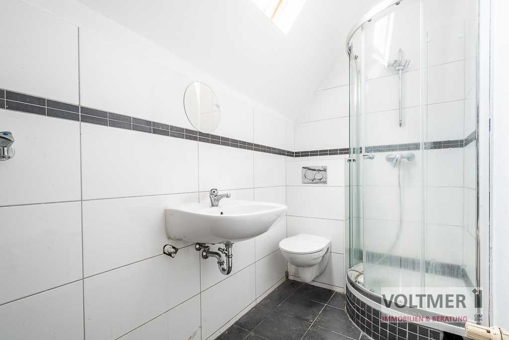 Tageslichtbad mit Dusche