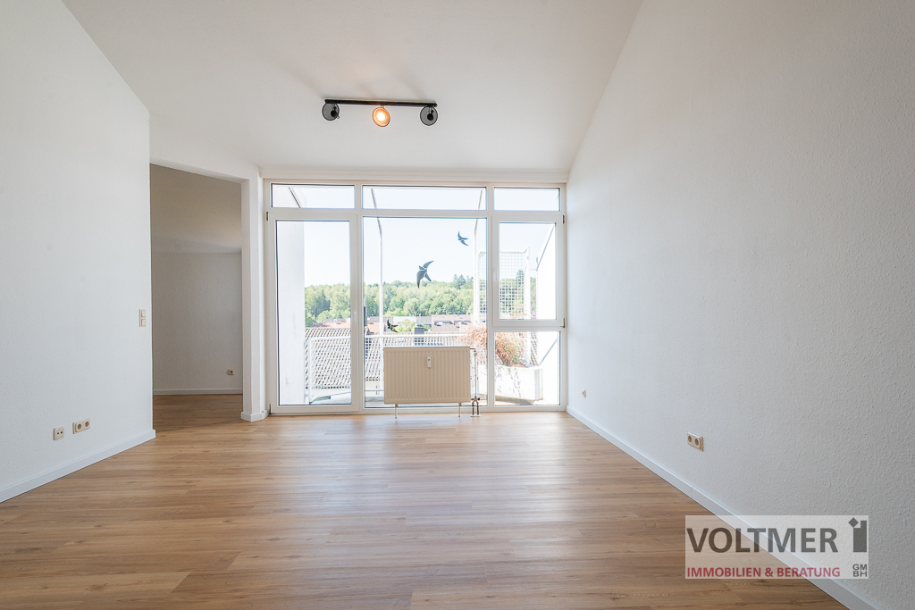 GEFRAGT – lichtdurchflutete Maisonette-Wohnung mit Balkon in beliebter Lage von Kohlhof!