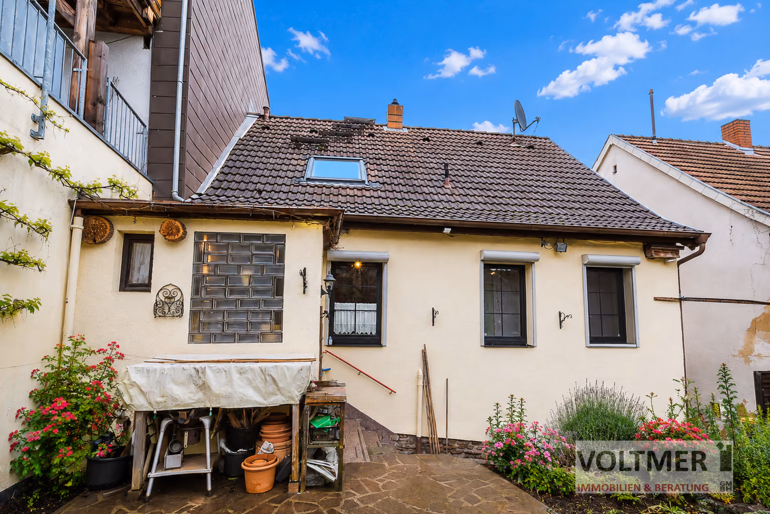 CHARME - Einfamilienhaus mit Terrasse und Garten in Saarbrücken-Herrensohr!