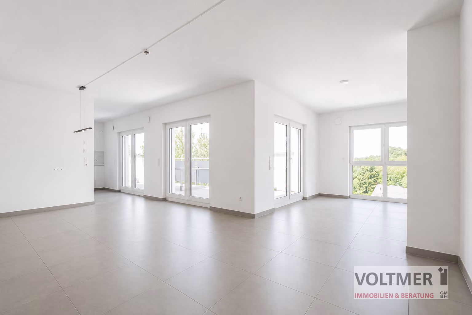 PENTHOUSE - energieeffiziente Eigentumswohnung mit Garage, Balkon und Fernblick in Neunkirchen!