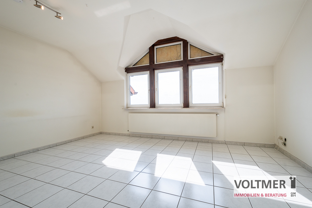 DACHJUWEL - helle Dachgeschosswohnung mit Gemeinschaftsgarten und Stellplatz in Friedrichsthal!