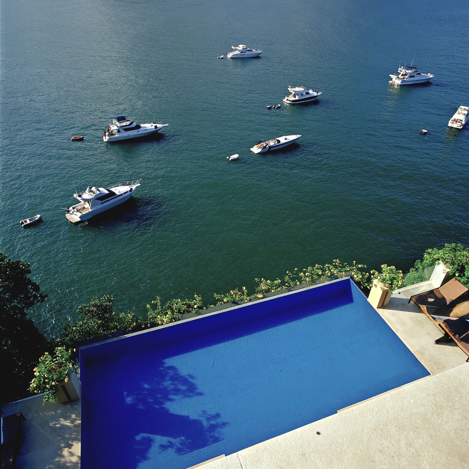 Iporanga: Casa sobre o Mar com 8 Suítes e Piscina Infinita – foto 5