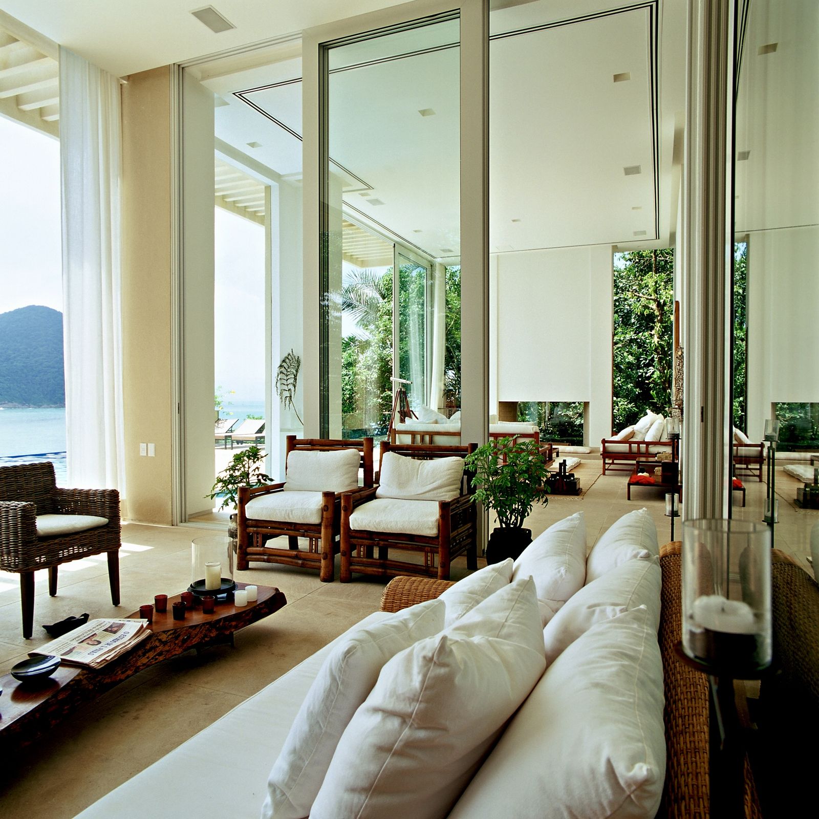 Iporanga: Casa sobre o Mar com 8 Suítes e Piscina Infinita – foto 13