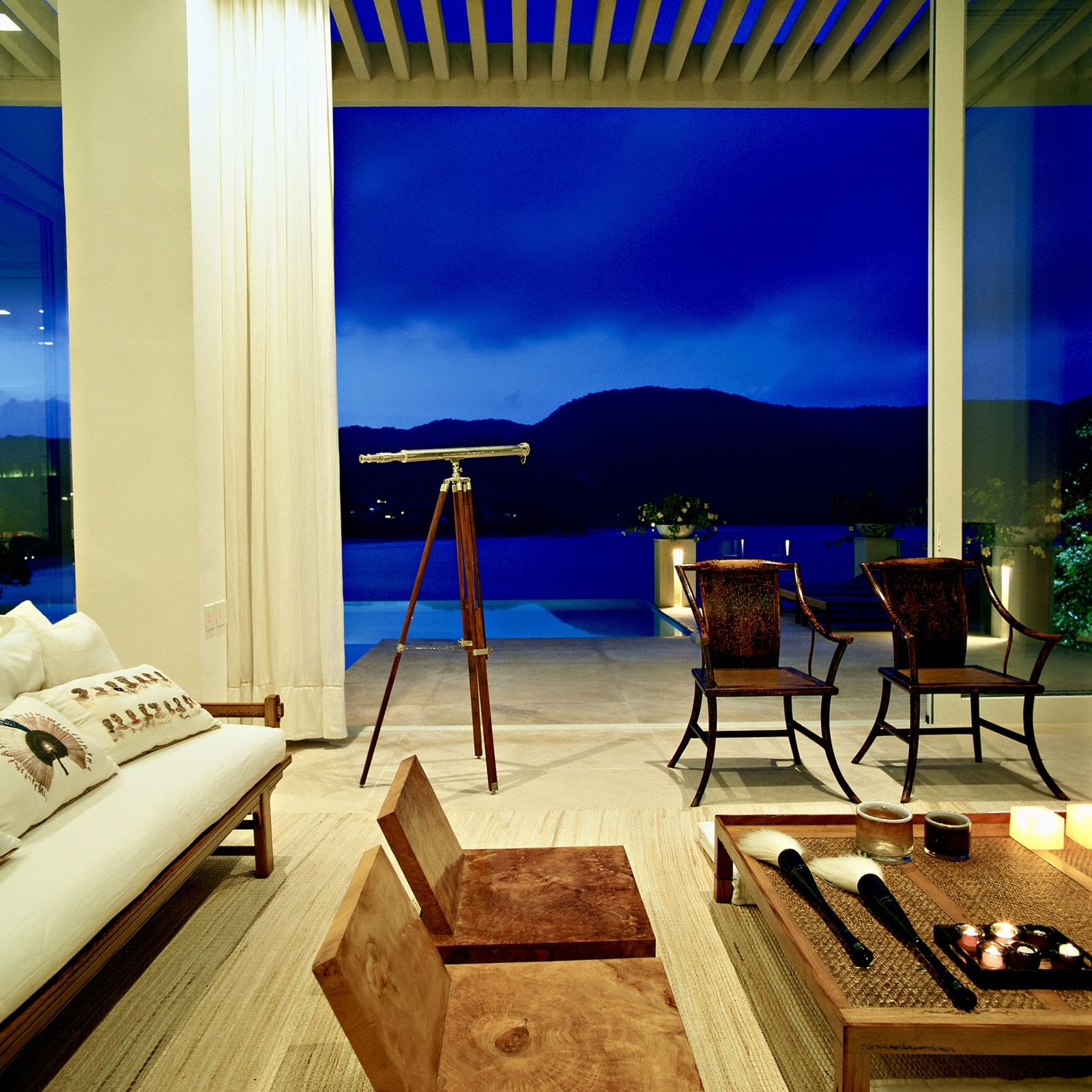Iporanga: Casa sobre o Mar com 8 Suítes e Piscina Infinita – foto 16