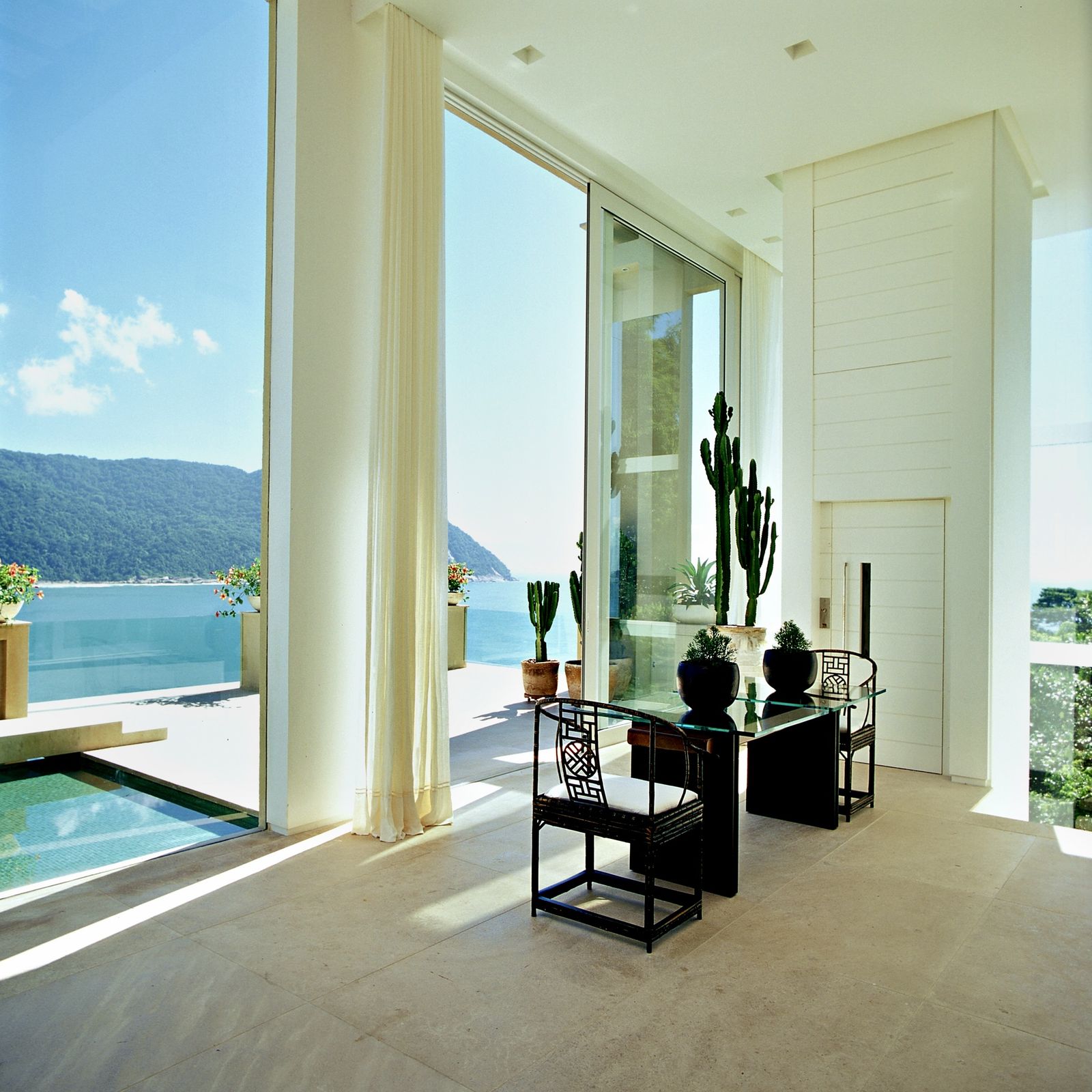Iporanga: Casa sobre o Mar com 8 Suítes e Piscina Infinita – foto 24