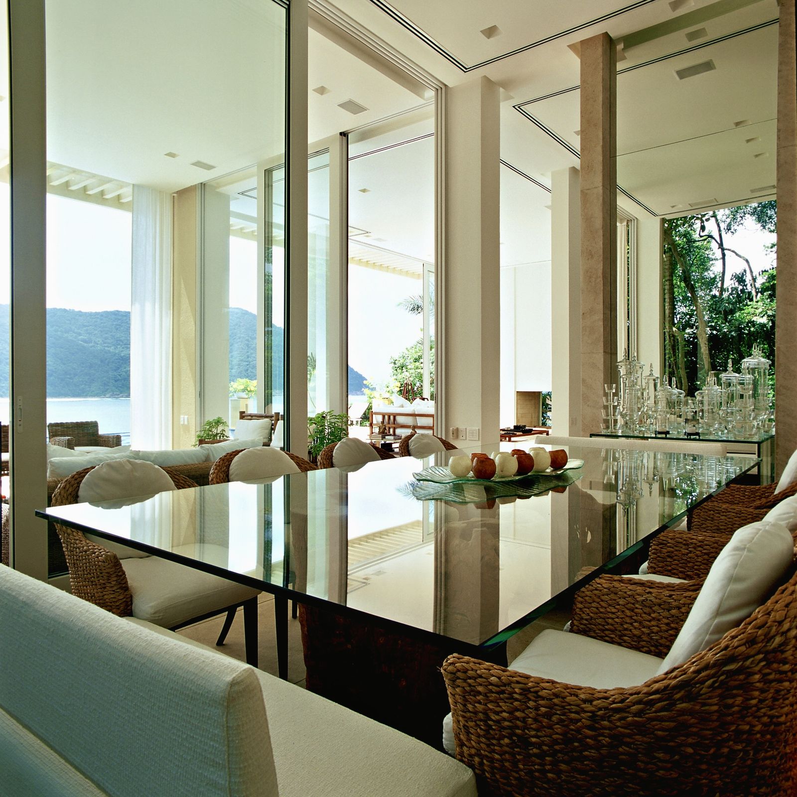 Iporanga: Casa sobre o Mar com 8 Suítes e Piscina Infinita – foto 36