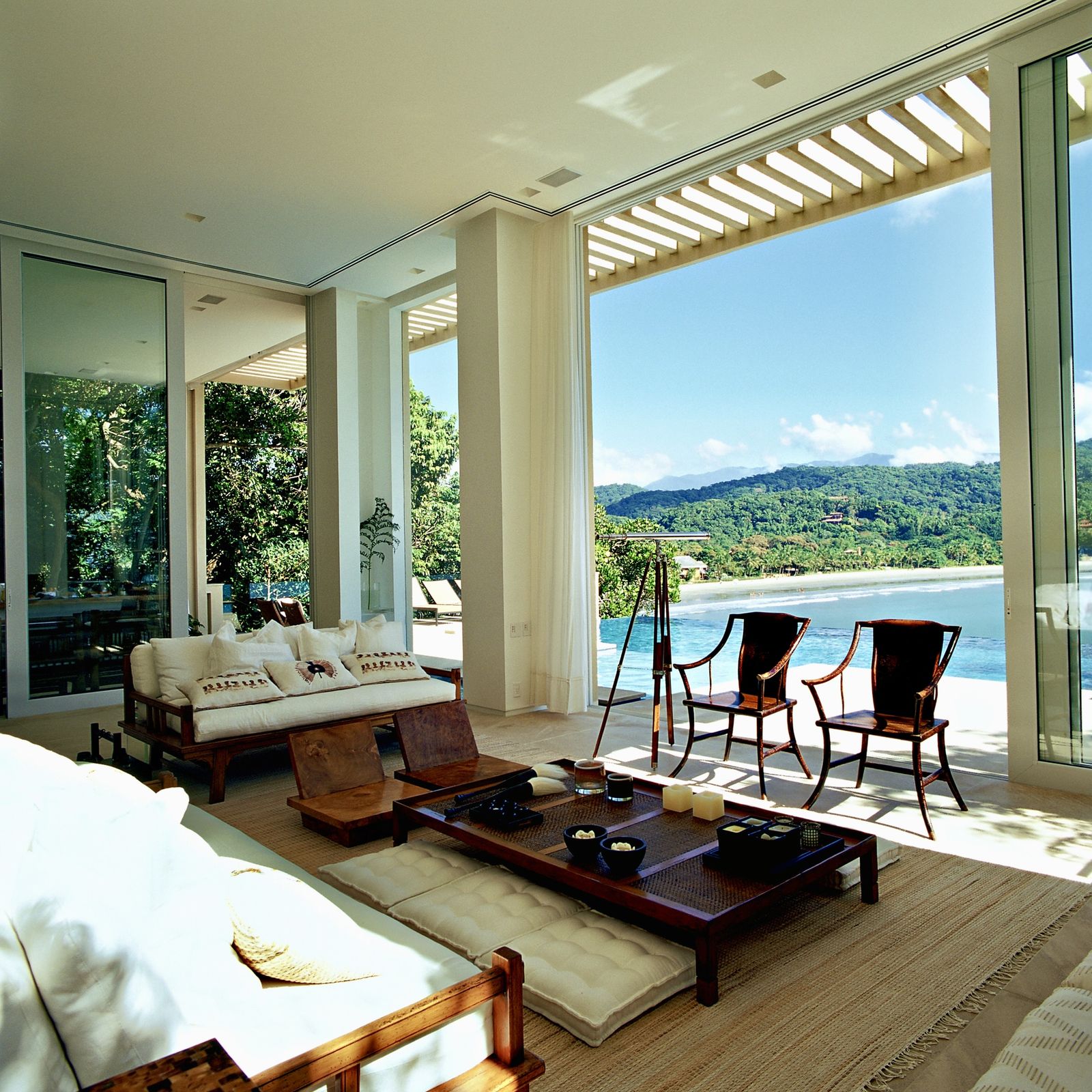 Iporanga: Casa sobre o Mar com 8 Suítes e Piscina Infinita – foto 31