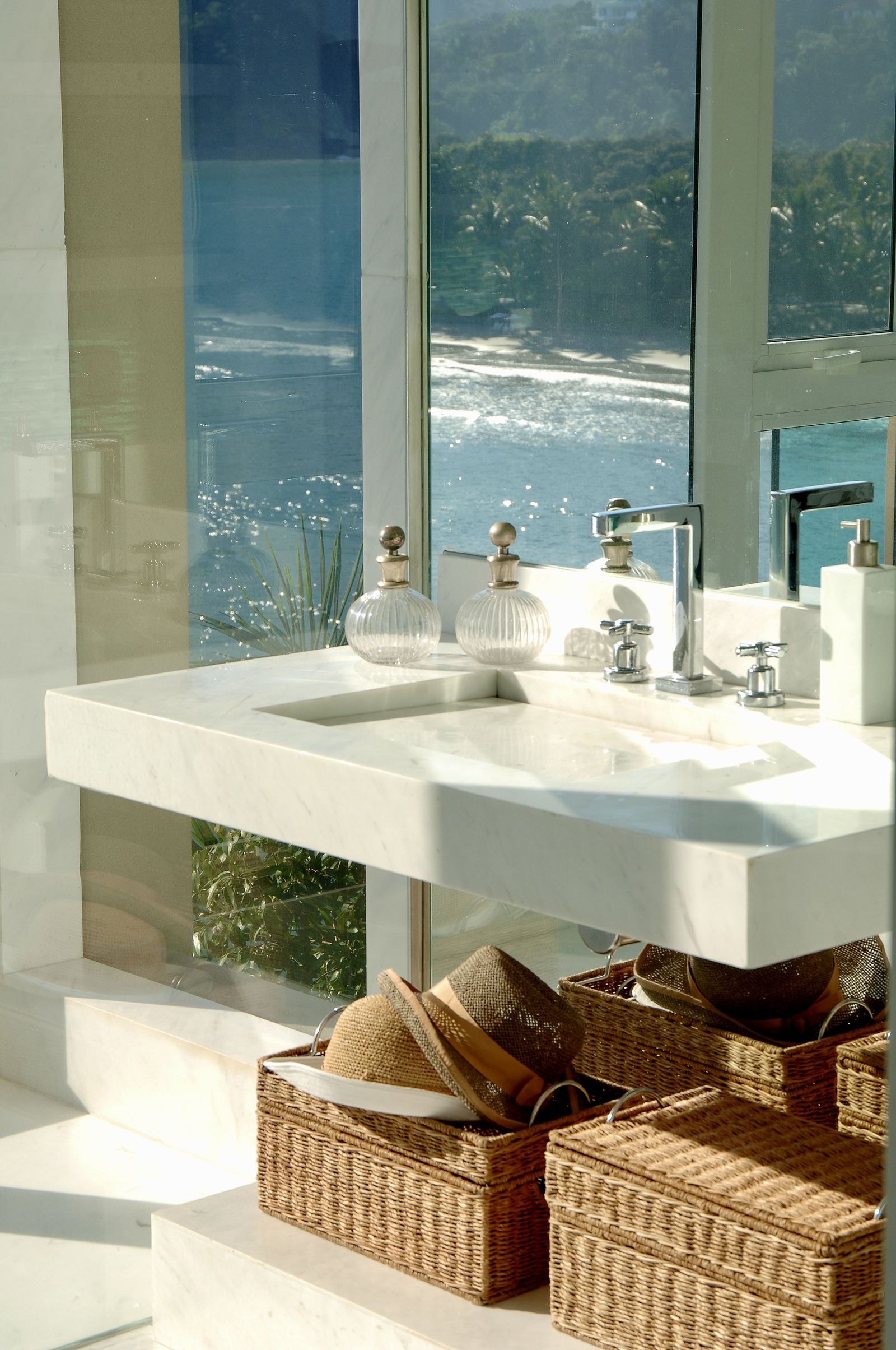Iporanga: Casa sobre o Mar com 8 Suítes e Piscina Infinita – foto 42