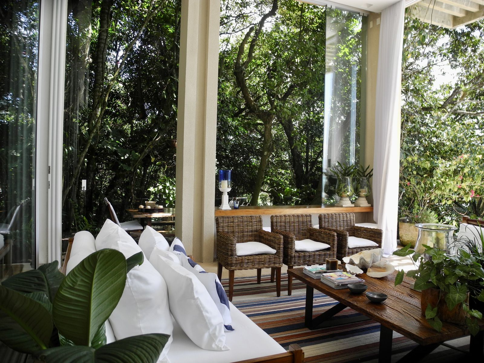 Iporanga: Casa sobre o Mar com 8 Suítes e Piscina Infinita – foto 44