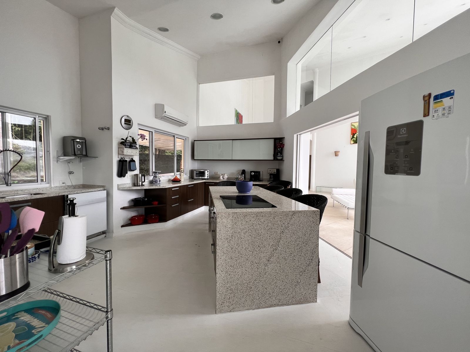 Área de lazer com mobiliário contemporâneo – Casa 790