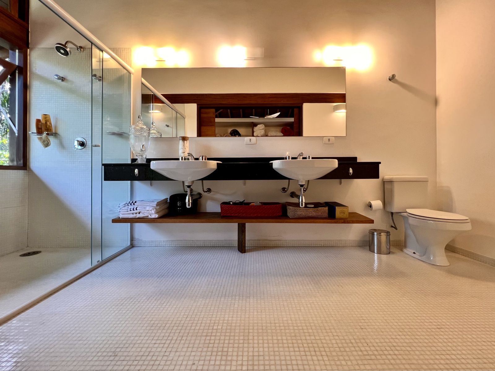Exclusiva Casa de 5 Suítes com Piscina, Spa e Vista para a Mata Atlântica no Condomínio Iporanga – foto 39