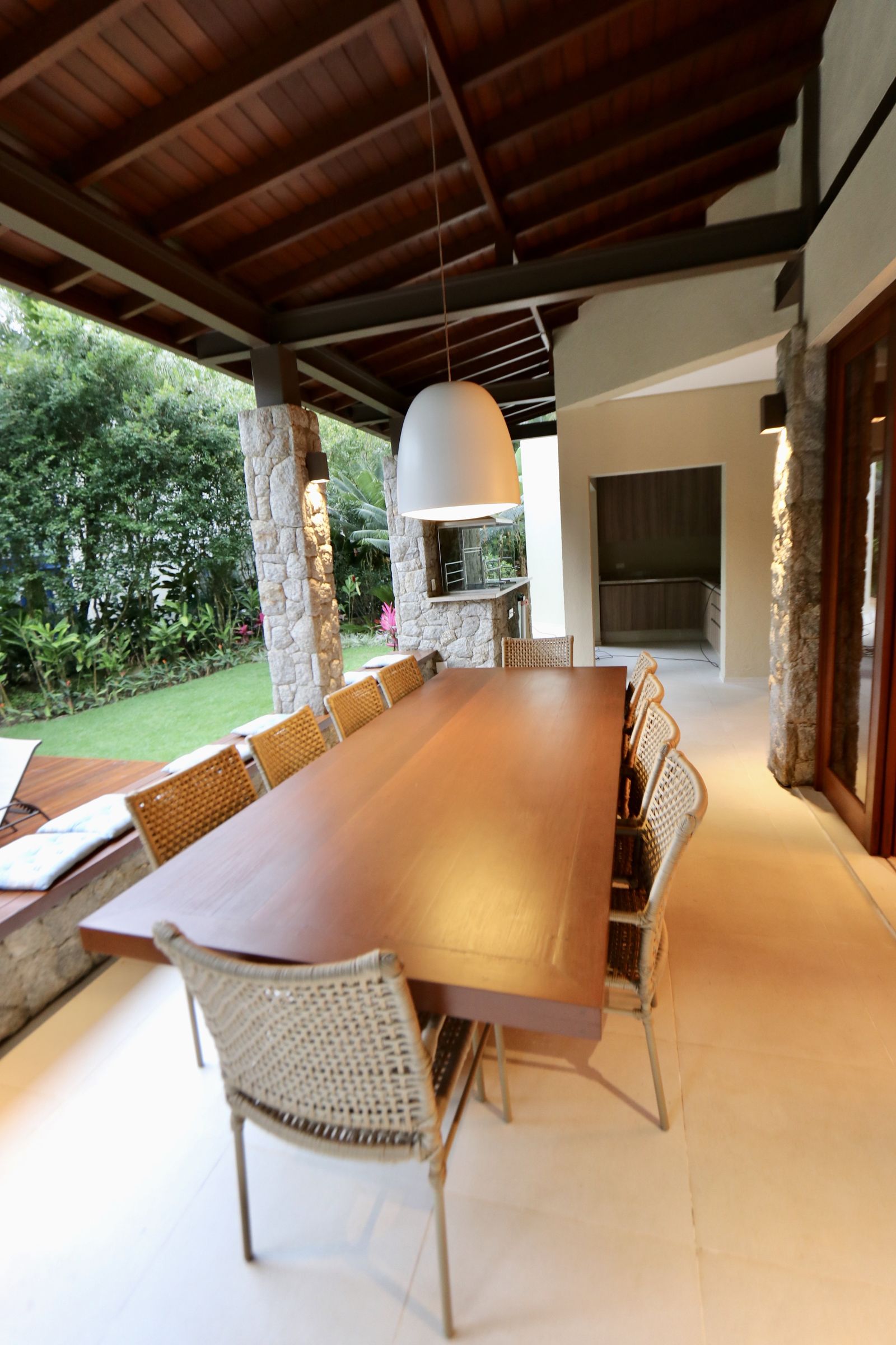 Varanda superior com vista para vegetação tropical – Casa 706