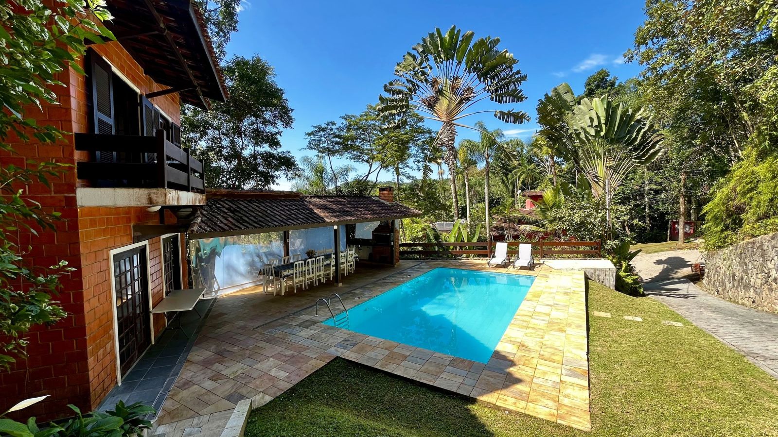 Iporanga: Casa com 5 Suítes, Área Gourmet e Piscina – foto 5