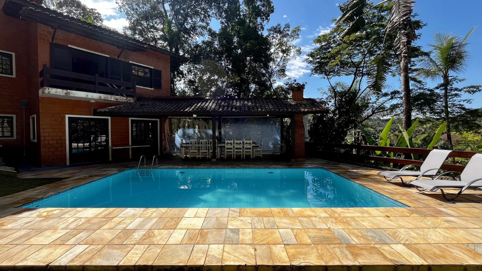 Iporanga: Casa com 5 Suítes, Área Gourmet e Piscina – foto 1