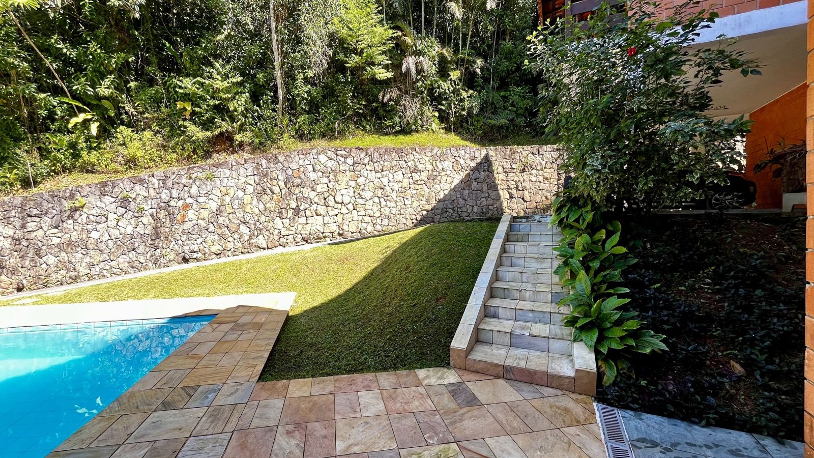 Iporanga: Casa com 5 Suítes, Área Gourmet e Piscina – foto 9