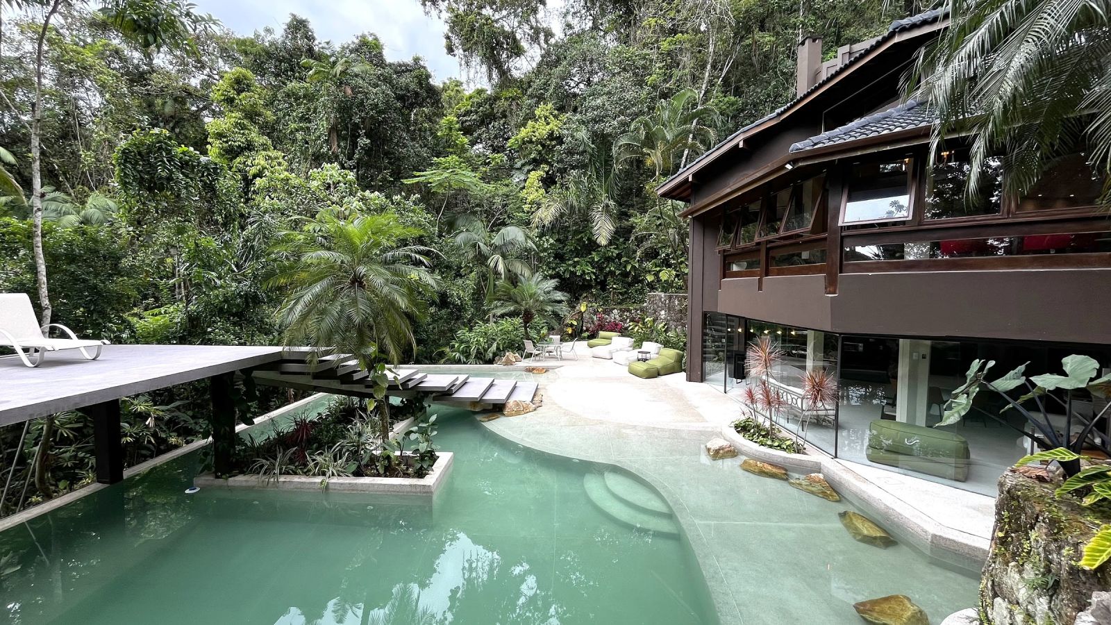 Piscina e casa – Casa 852