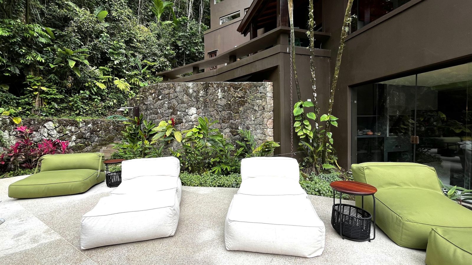 Lounge da piscina – Casa 852