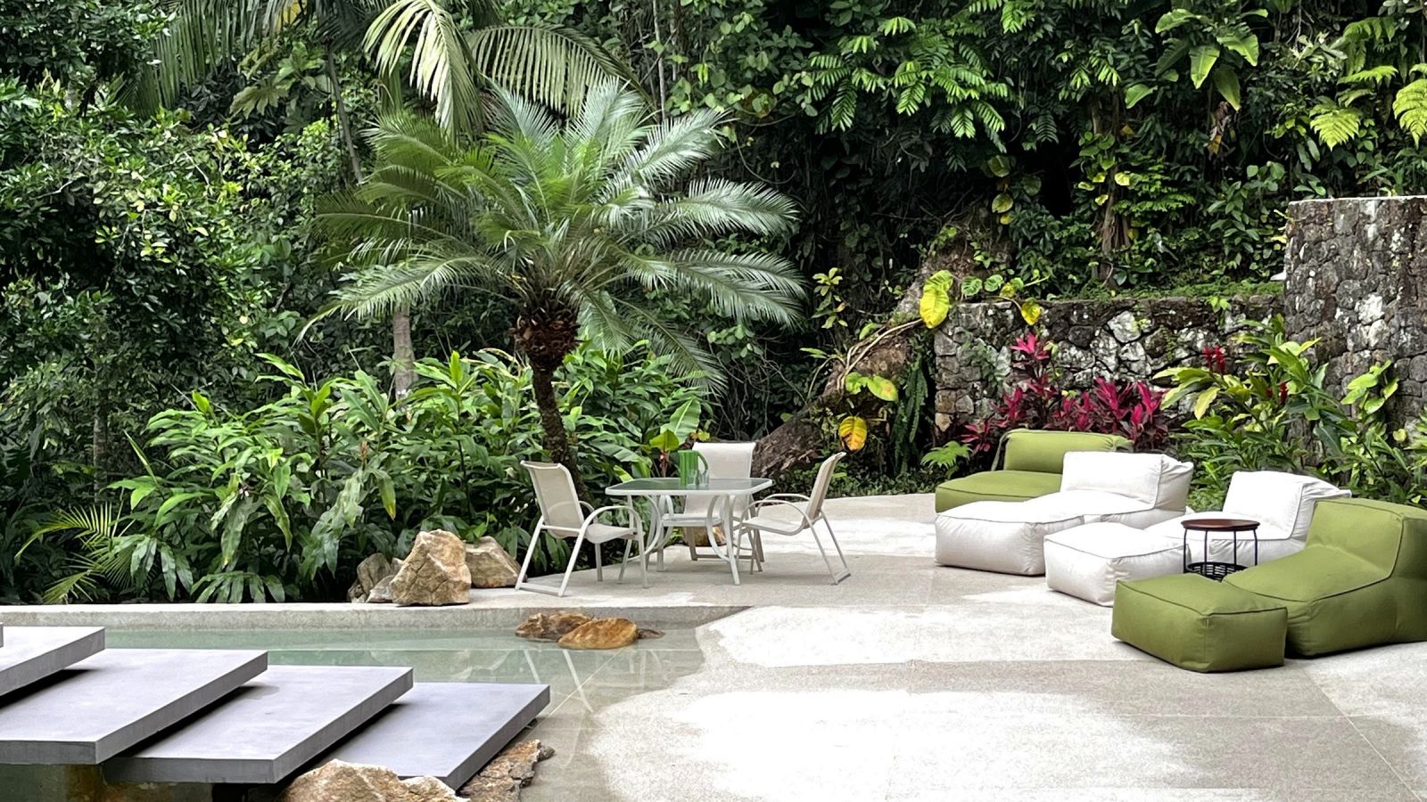 Jardim e lounge – Casa 852