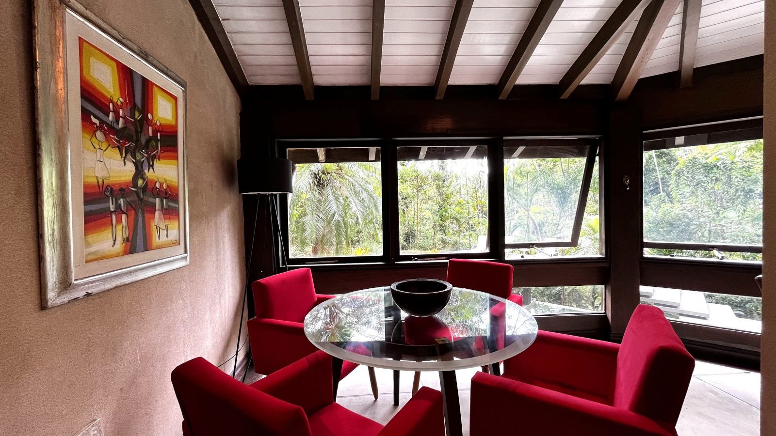 Estar com mesa – Casa 852