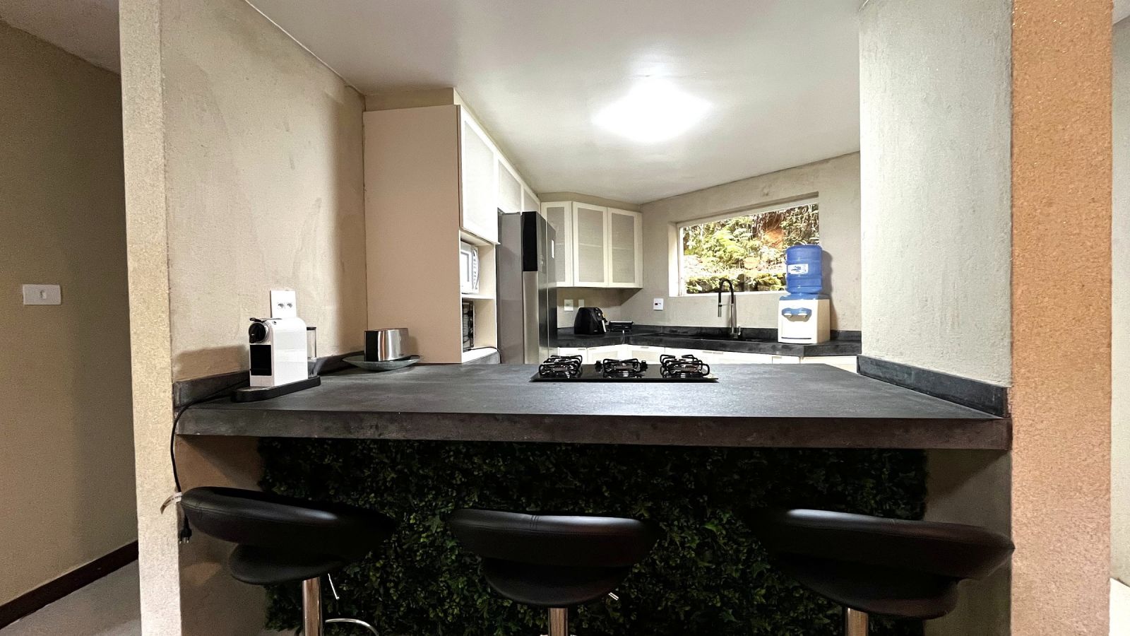 Cozinha com bancada – Casa 852
