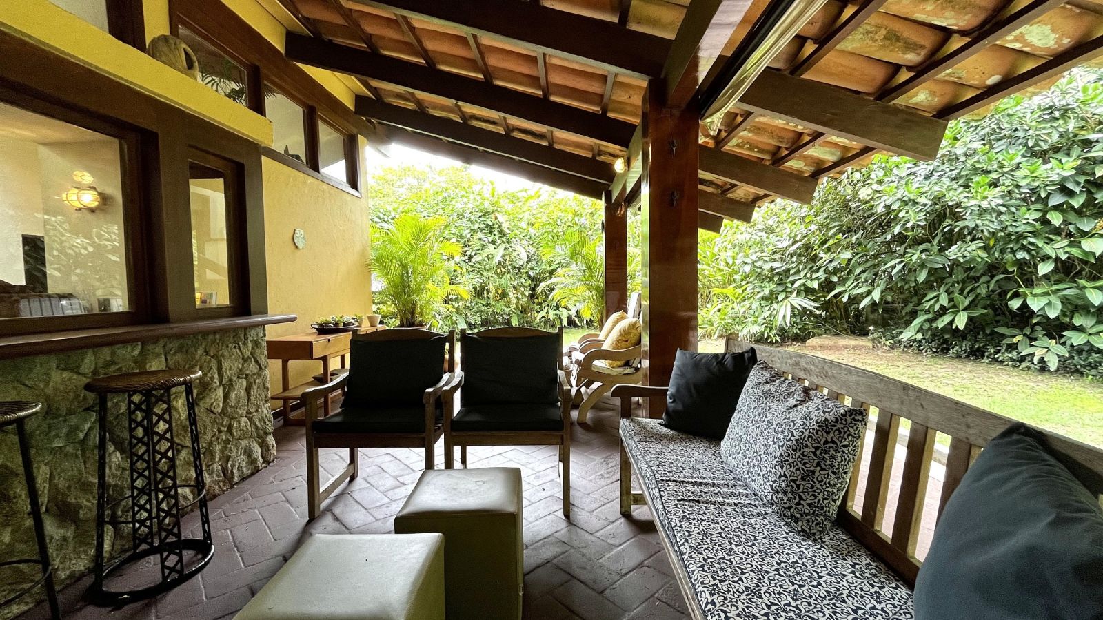 Estar e bar da varanda – Casa 853