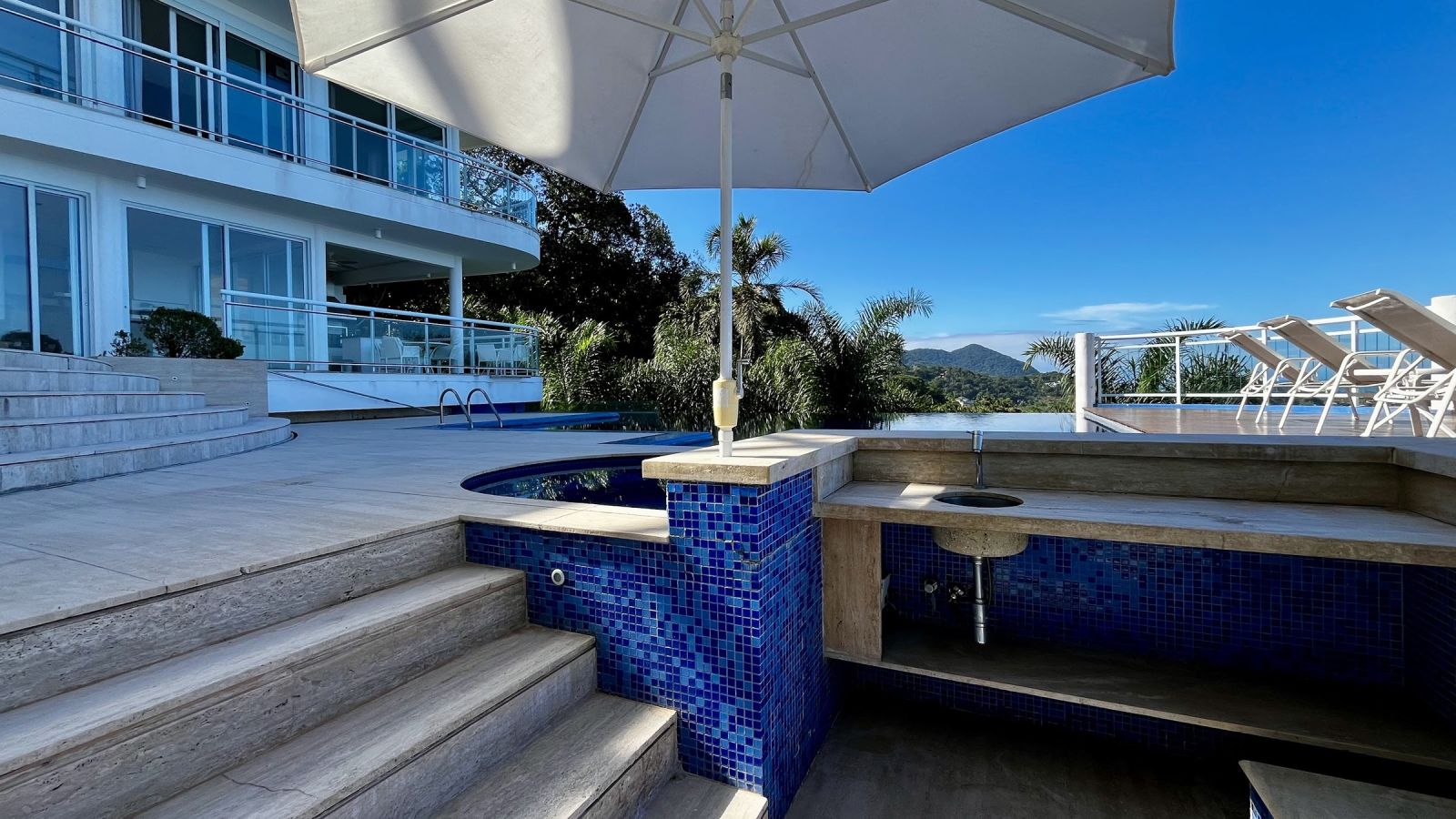 Bar molhado – Casa 840