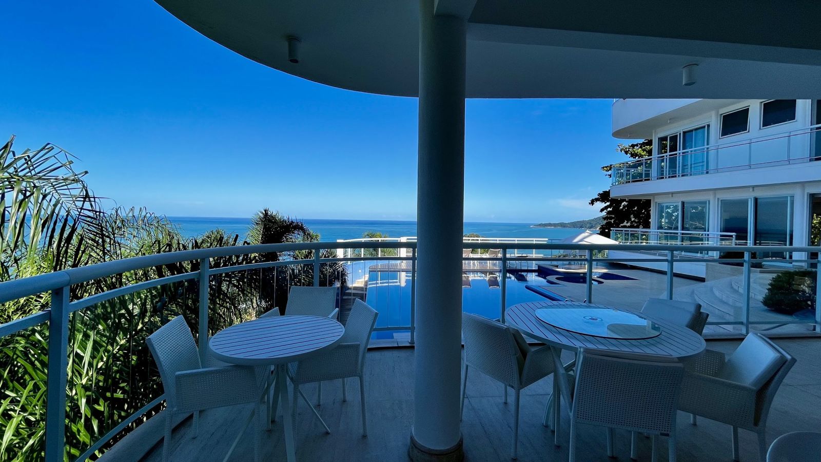 Varanda gourmet com vista para o mar – Casa 840
