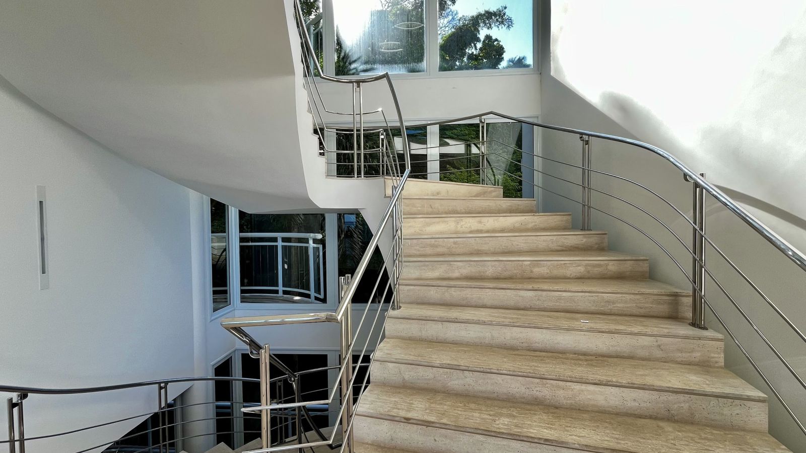 Escada – Casa 840