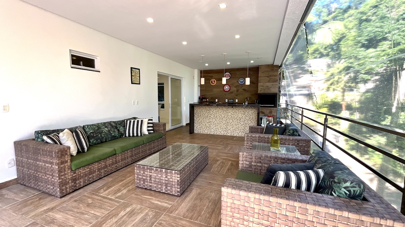 Iporanga: Casa Contemporânea com 6 Suítes e Borda Infinita – foto 3
