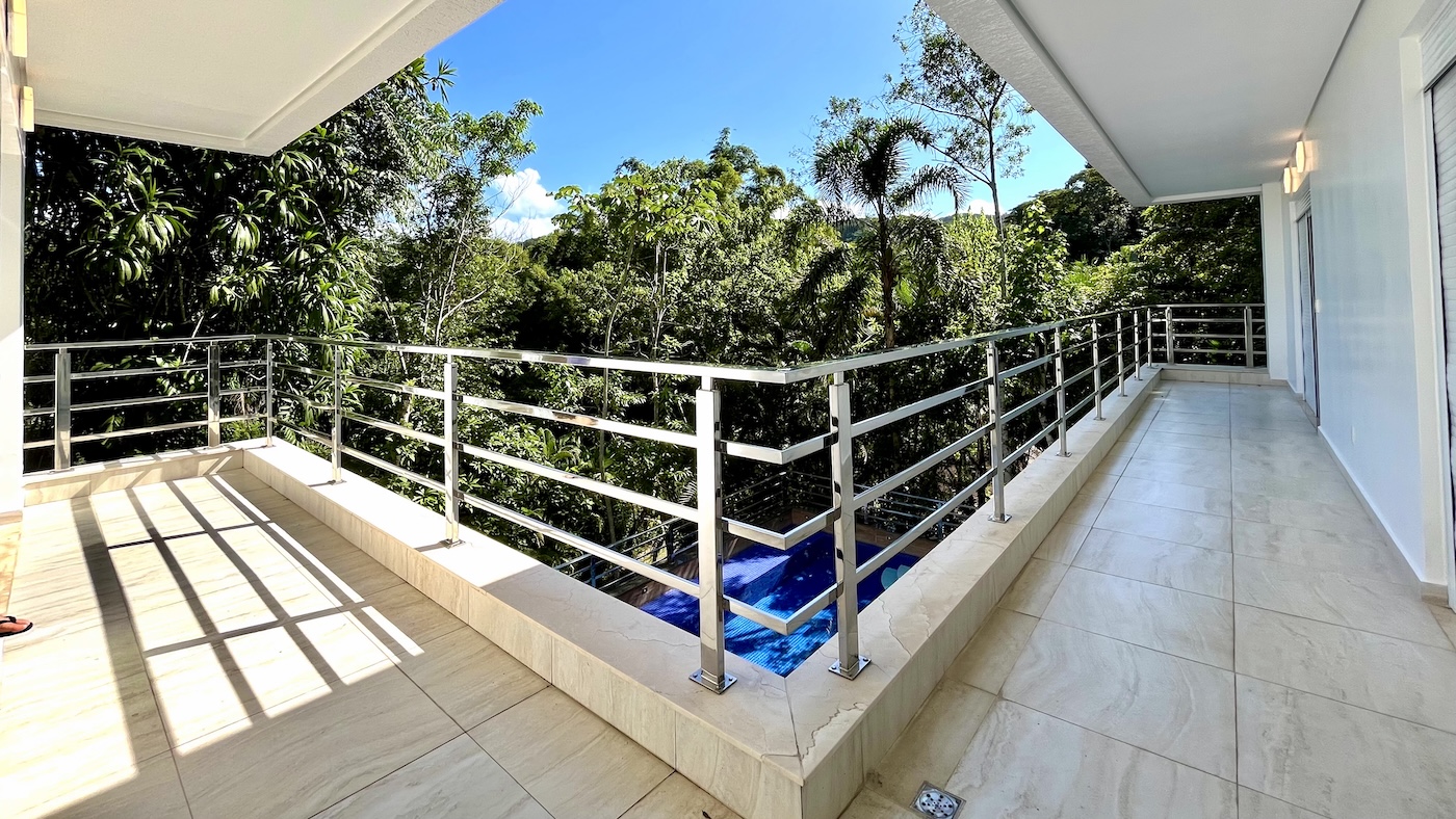 Iporanga: Casa Contemporânea com 6 Suítes e Borda Infinita – foto 41