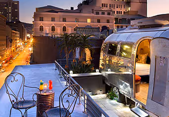 Grand Daddy Hotel