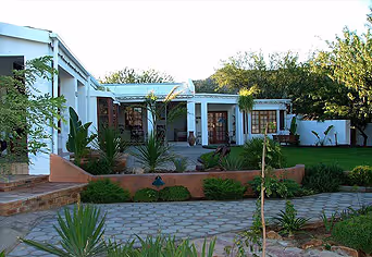 Daisy Country Lodge