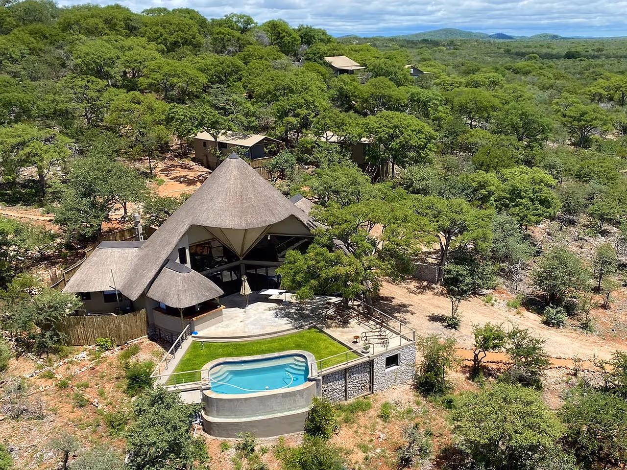 Kifaru Luxury Lodge & Bush Camp