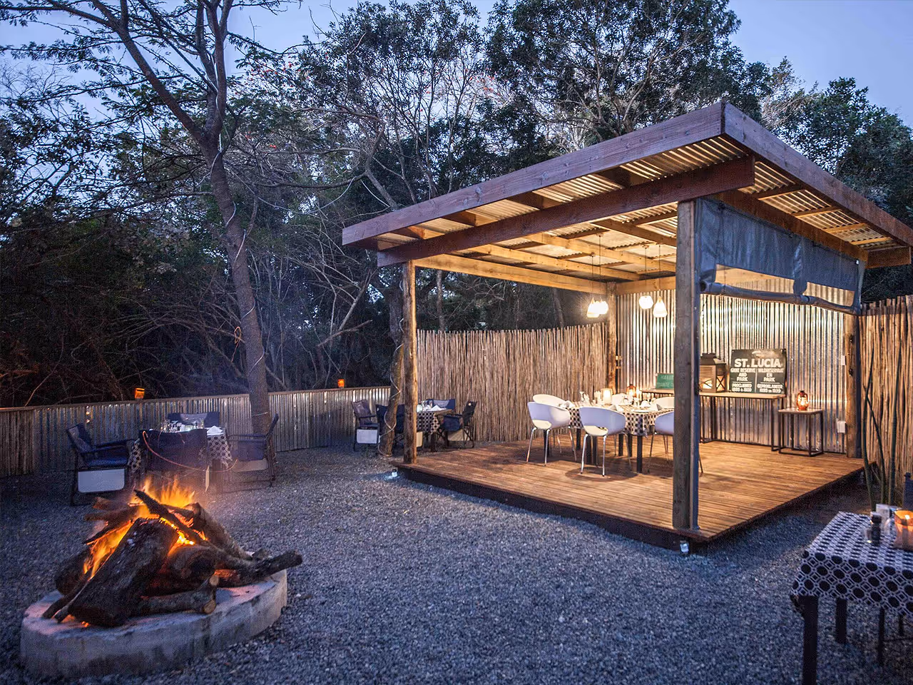 Makakatana Bay Lodge