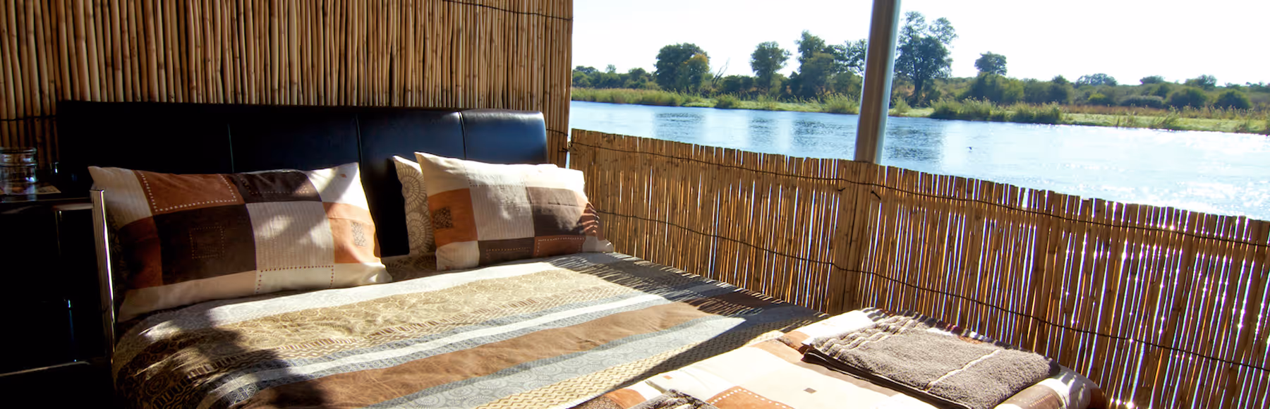 Ndhovu Houseboat