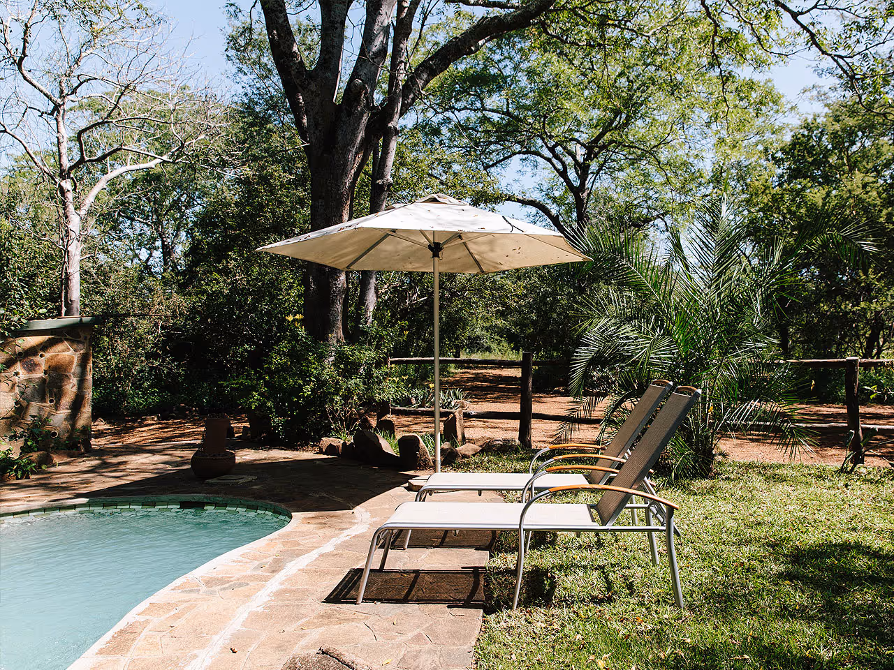 Nhambo Self-catering Lodge