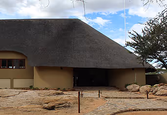 Ozongwindi Lodge