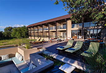 Pangolin Chobe Hotel