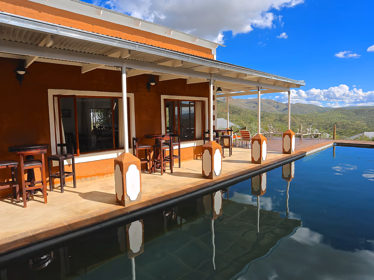 River Crossing Lodge