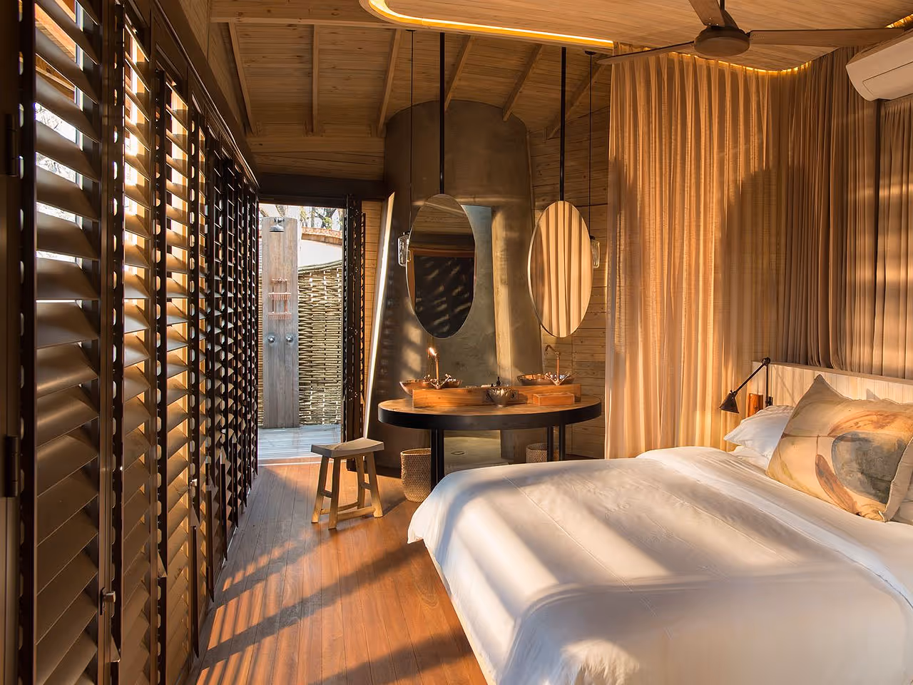 Sandibe Okavango Safari Lodge