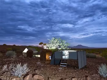 Settle in on your sleeping platform perched on the edge of the mountain and enjoy the night under the stars
