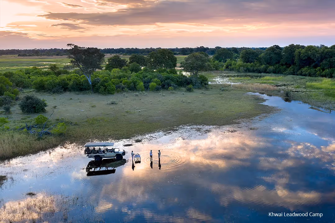 Watch the sun disappear over drinks and snacks at a suitable sundowner spot.