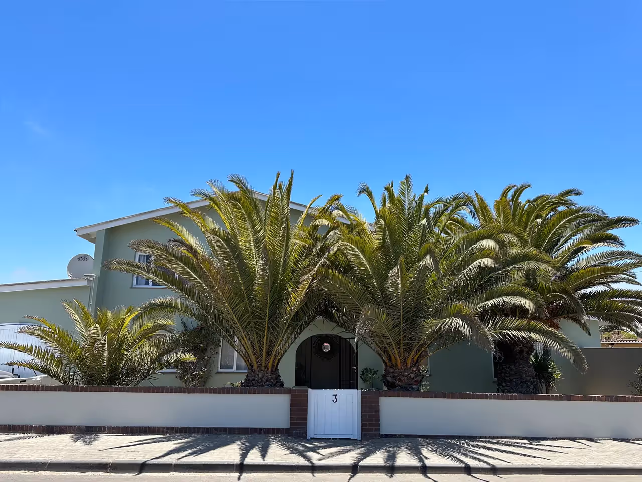 Charlie's Guesthouse