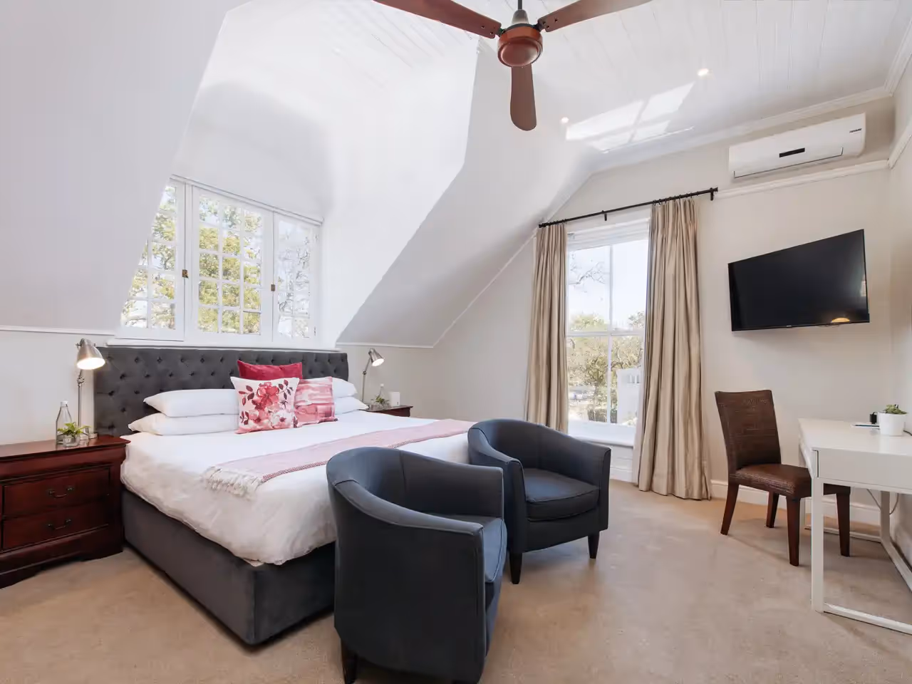 River Manor Boutique Hotel