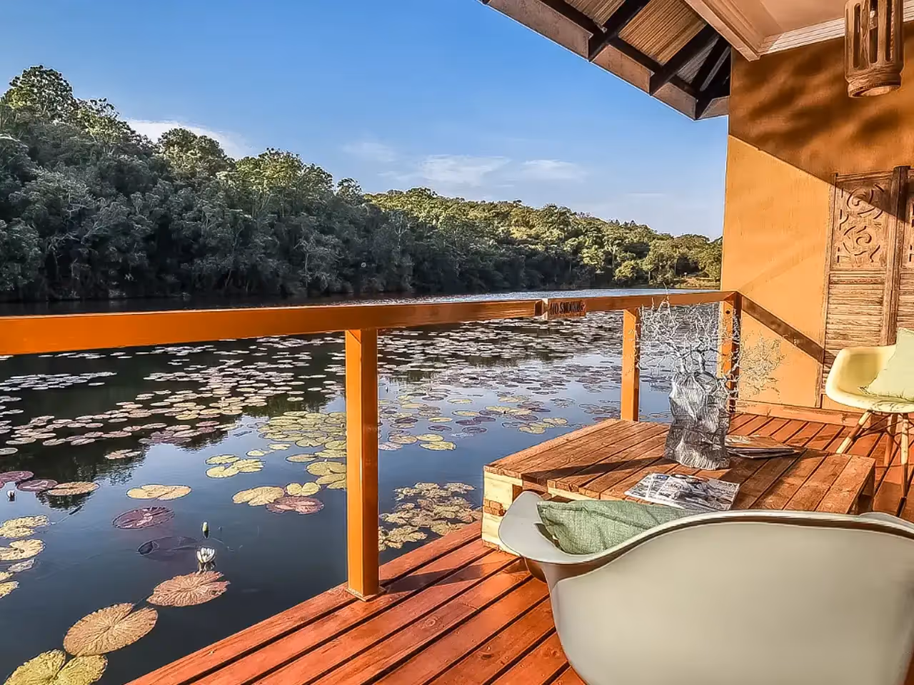 Bambuu Lakeside Lodge