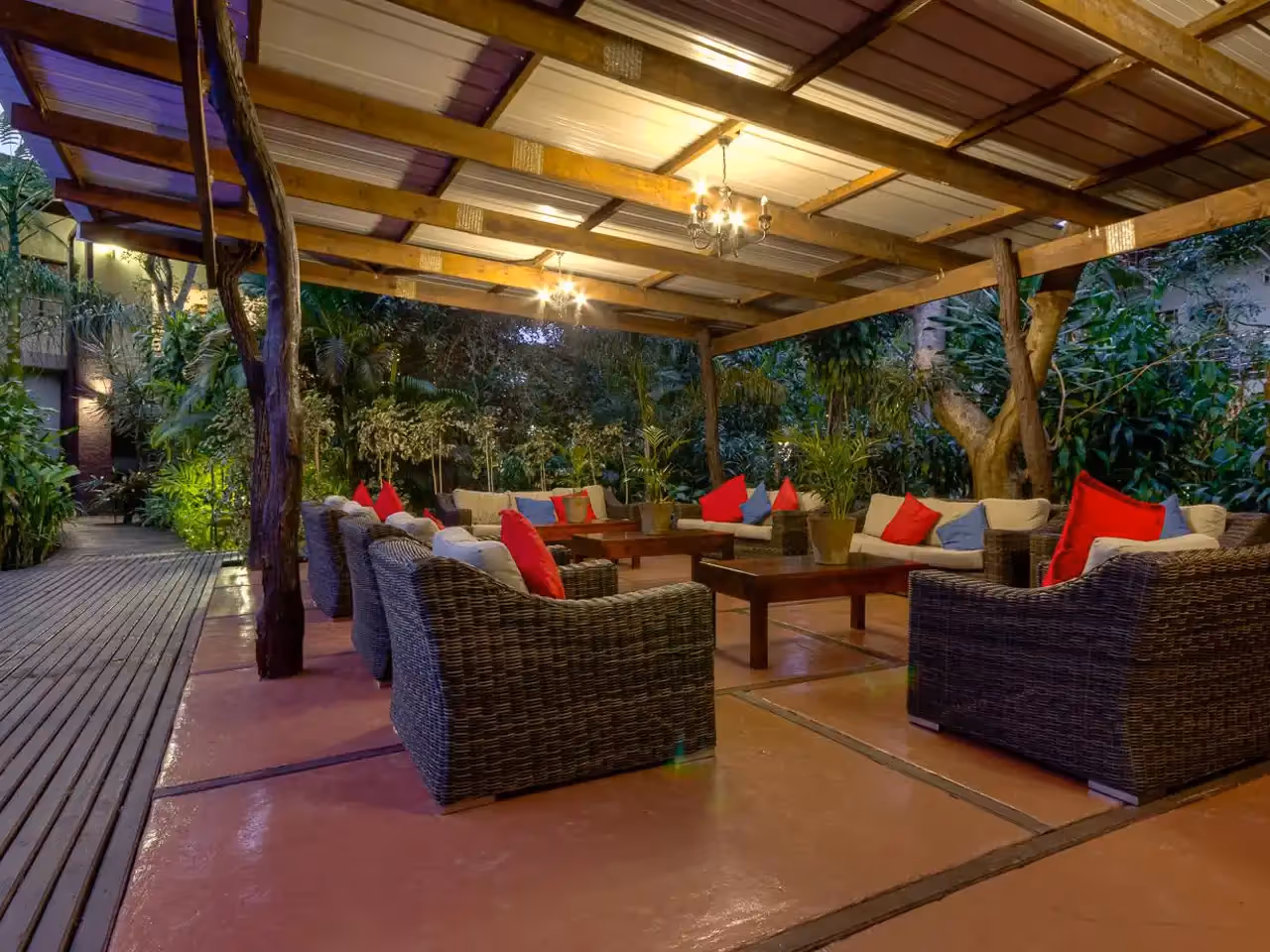 Forest Lodge & Villas