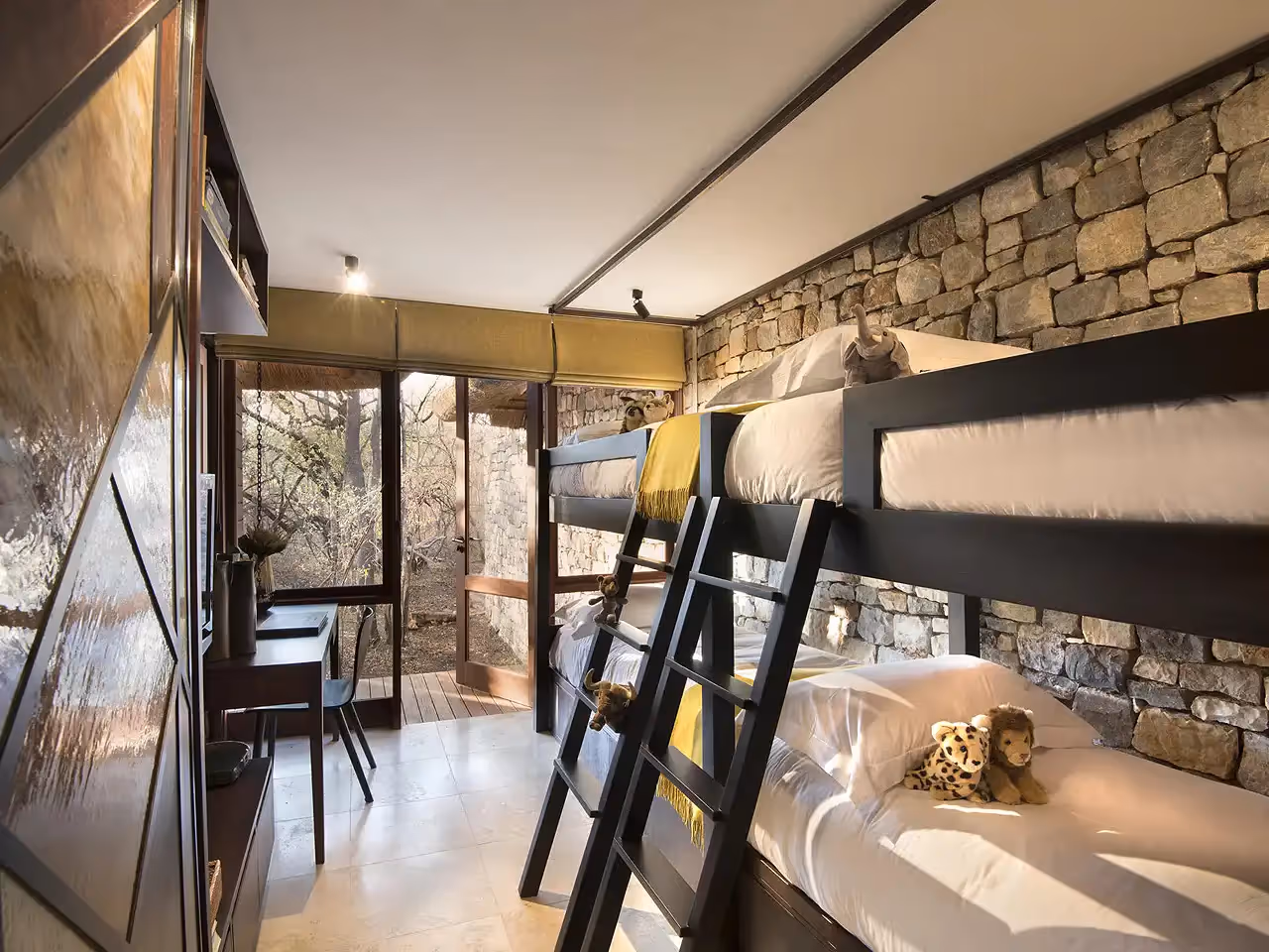Morukuru River House