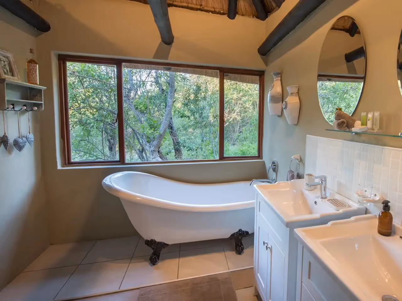Kambaku Safari Lodge